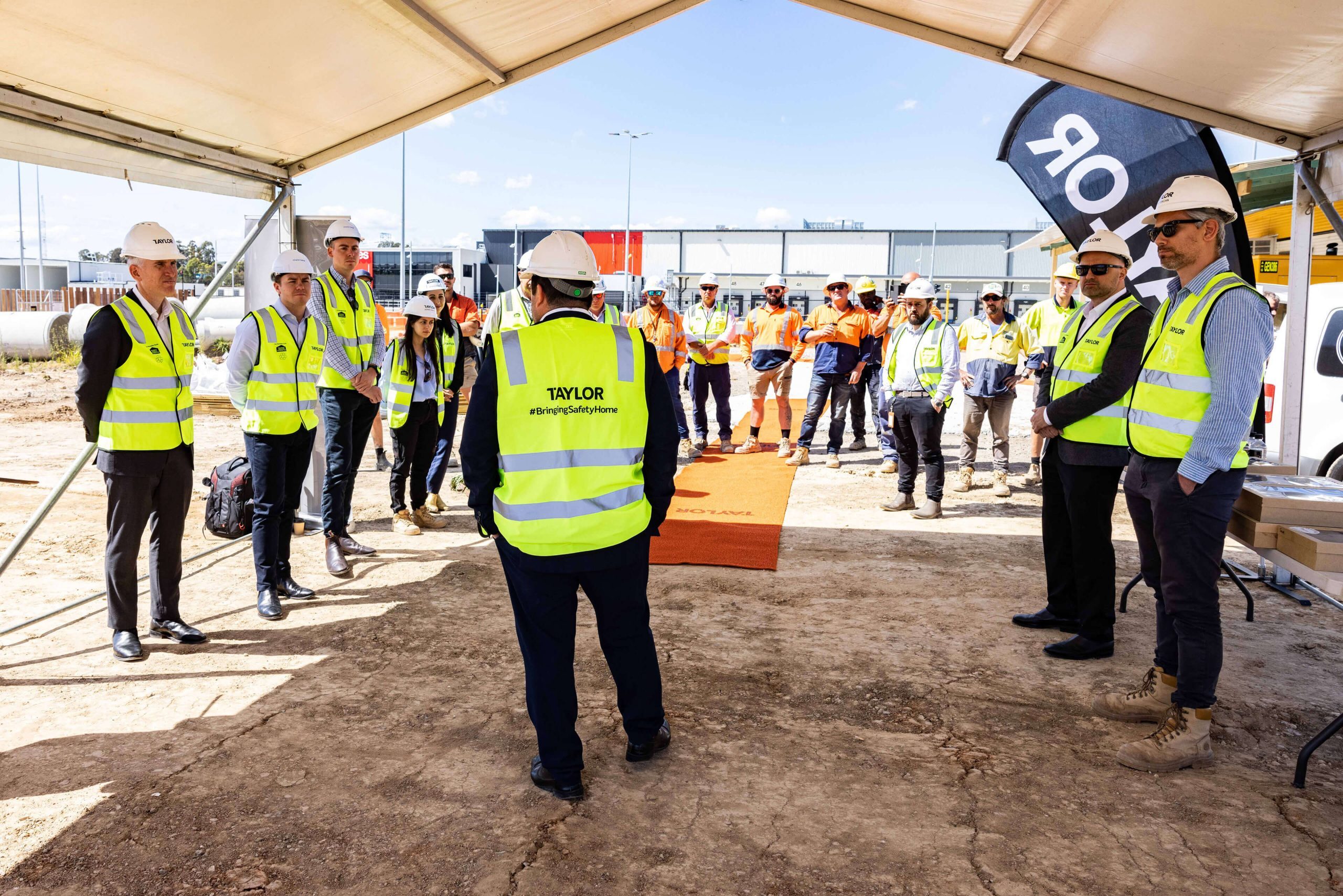 001 jerry fanos addressing attendees at horsley drive business park buildings 2 3