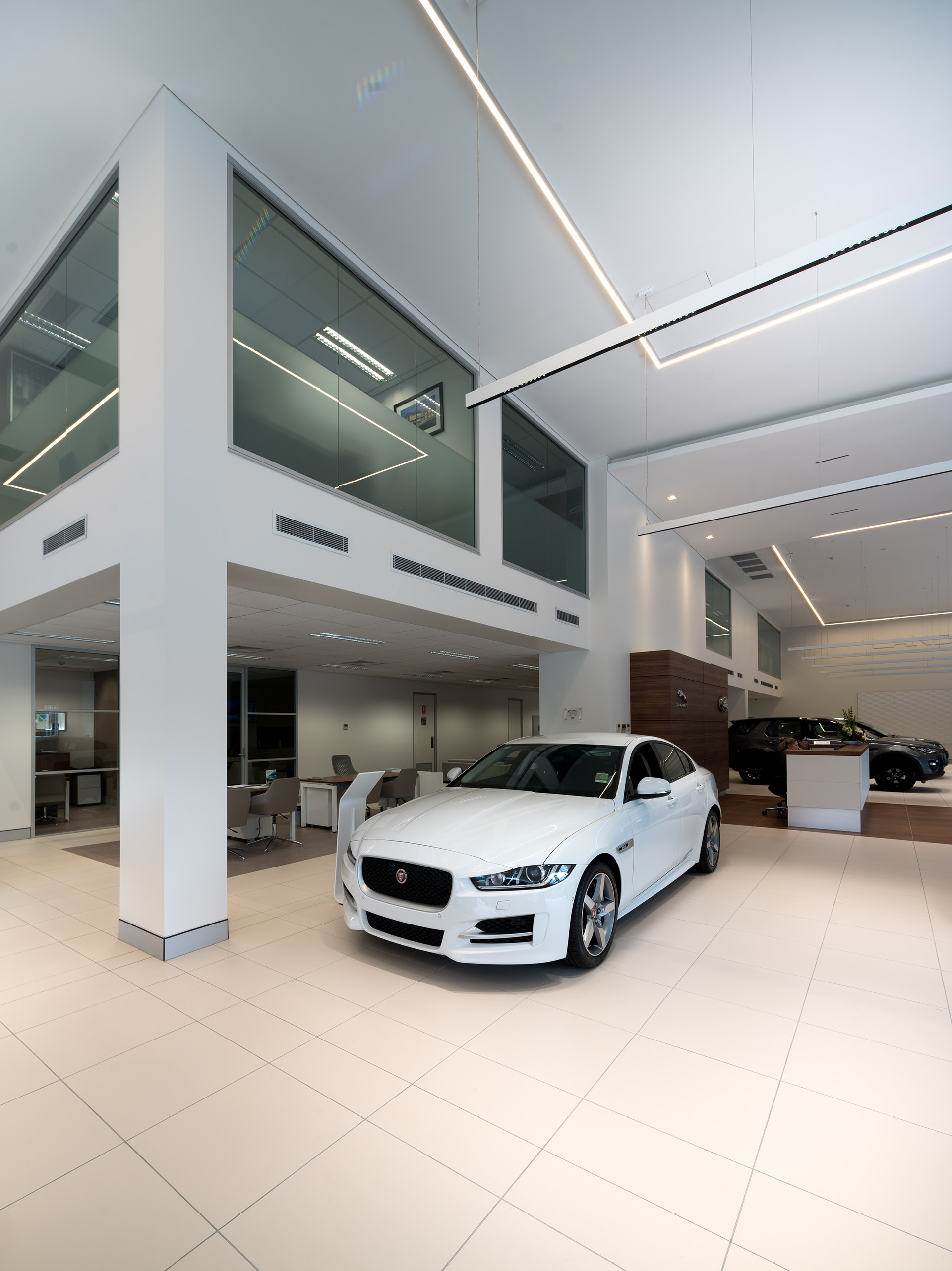 Jaguar / Land Rover Dealer Refurbishment
