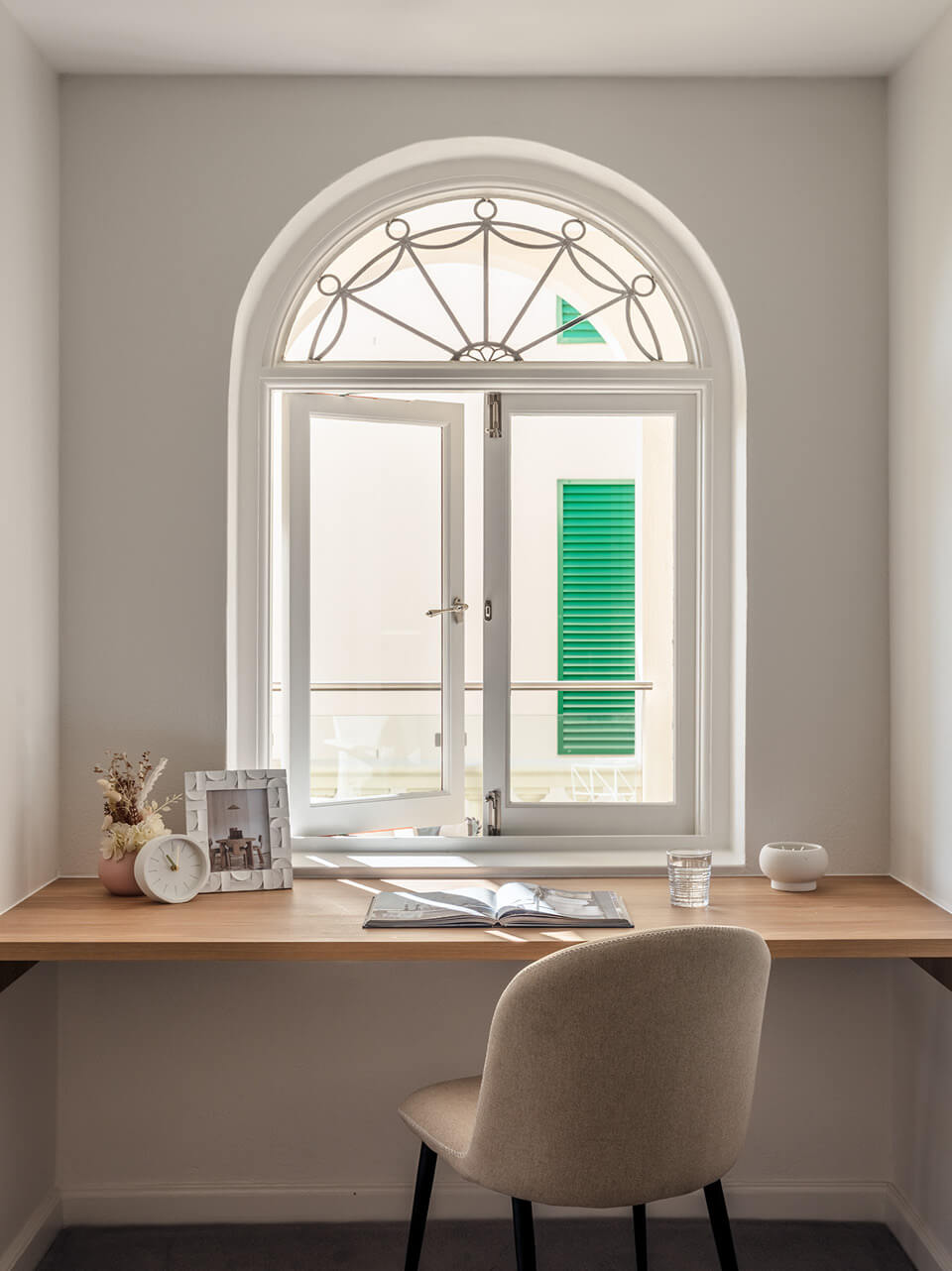 window desk gordon quarter taylor construction